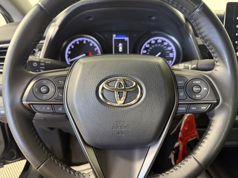 Used 2021 Toyota Camry SE image 26