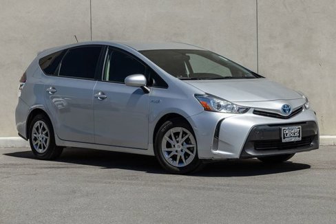 Used 2017 Toyota Prius V Three image 15