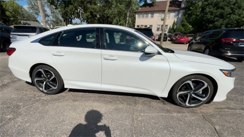 Used 2020 Honda Accord Sport image 9
