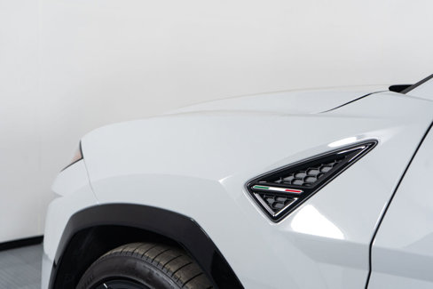 Used 2022 Lamborghini Urus image 10