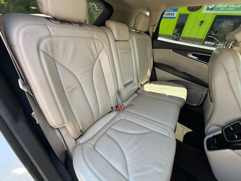Used 2017 Lincoln MKX Reserve w/ Enhanced Security Package image 12