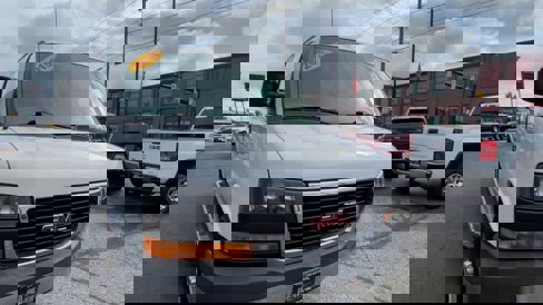 Used 2015 GMC Savana 2500 image 30