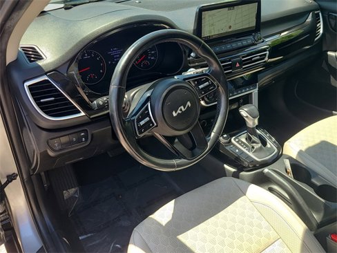 Used 2023 Kia Seltos EX image 20