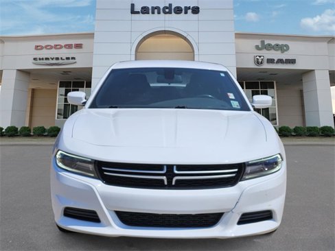 Used 2016 Dodge Charger SE image 2