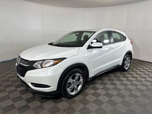Used 2018 Honda HR-V LX image 7