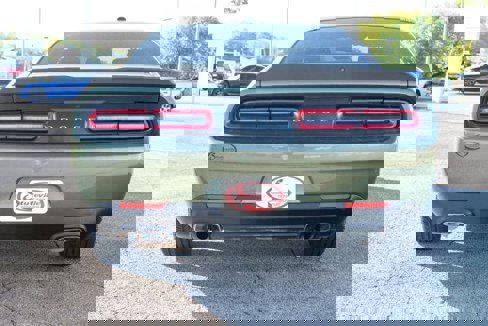 Used 2023 Dodge Challenger SXT image 4