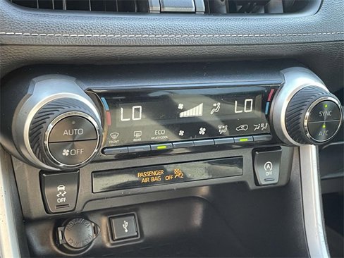 Used 2021 Toyota RAV4 XLE image 26