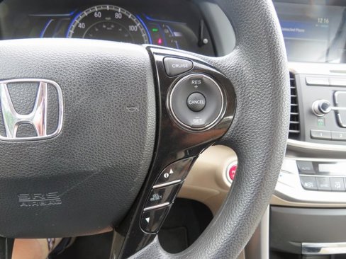 Used 2015 Honda Accord Hybrid Sedan image 18