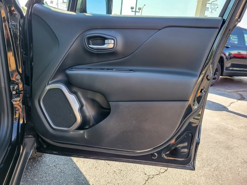 Used 2022 Jeep Renegade Latitude w/ Convenience Group image 20