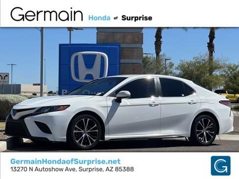 Used 2018 Toyota Camry SE image 1