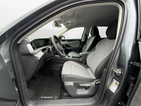 New 2025 Volkswagen Tiguan S image 9