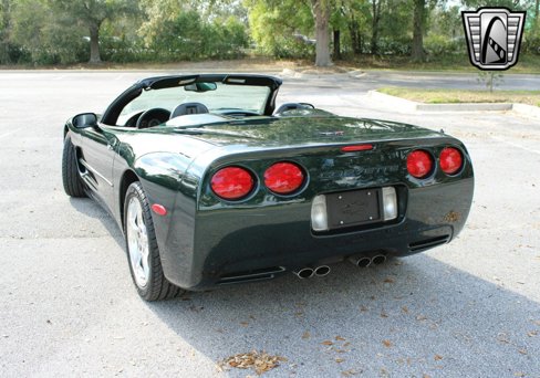 Used 2001 Chevrolet Corvette Convertible w/ Preferred Equipment Group2 image 10