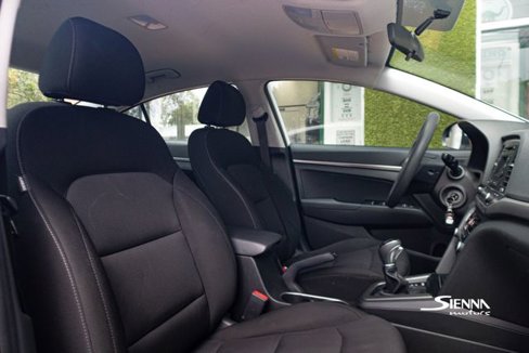 Used 2018 Hyundai Elantra SE image 14