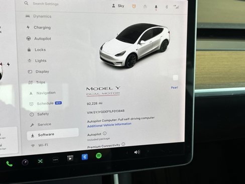 Used 2020 Tesla Model Y Performance image 20