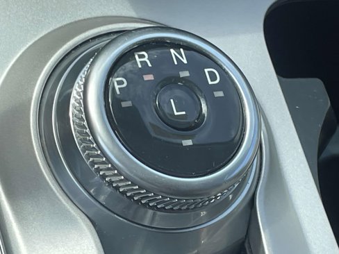 Used 2024 Ford Explorer XLT w/ Equipment Group 202A image 19