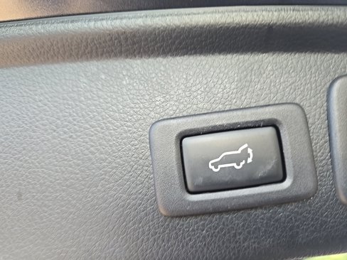 Used 2015 Subaru Forester 2.5i Limited w/ Protection Package #2 image 31