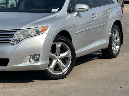 Used 2010 Toyota Venza image 3
