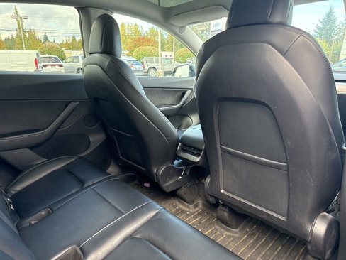 Used 2021 Tesla Model Y Long Range image 15