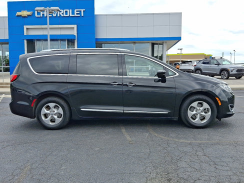 Used 2017 Chrysler Pacifica Touring-L Plus image 7