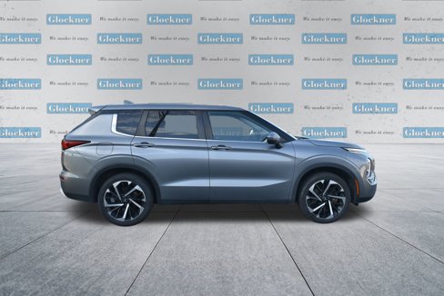 Used 2022 Mitsubishi Outlander SE image 4