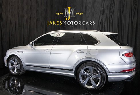 Used 2023 Bentley Bentayga Plug-In Hybrid image 8