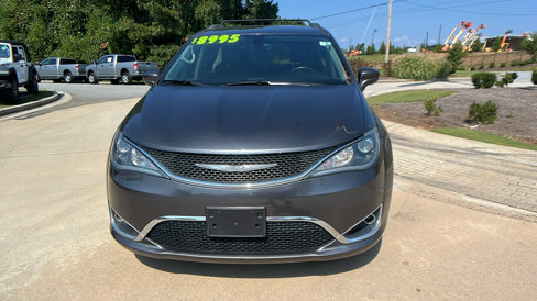 Used 2017 Chrysler Pacifica Touring-L image 3