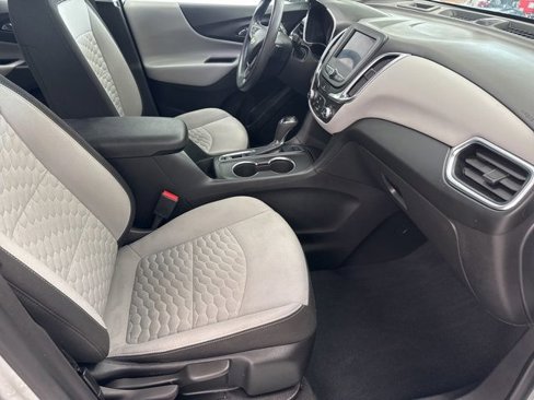 Used 2021 Chevrolet Equinox LS image 23
