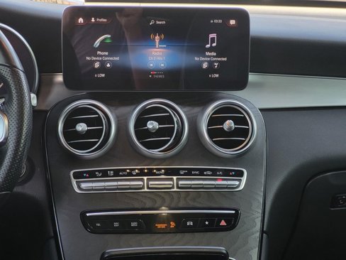 Used 2021 Mercedes-Benz GLC 300 image 13