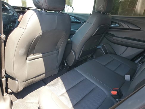 Used 2021 Chevrolet TrailBlazer RS w/ Technology Package image 30