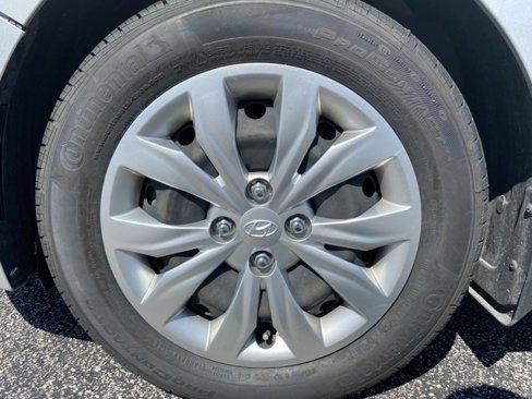 Used 2018 Hyundai Accent SE image 12