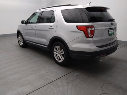 Used 2019 Ford Explorer XLT w/ Equipment Group 201A image 3