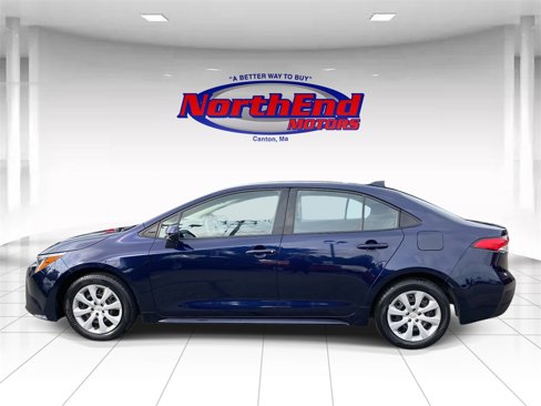 Used 2023 Toyota Corolla LE image 5