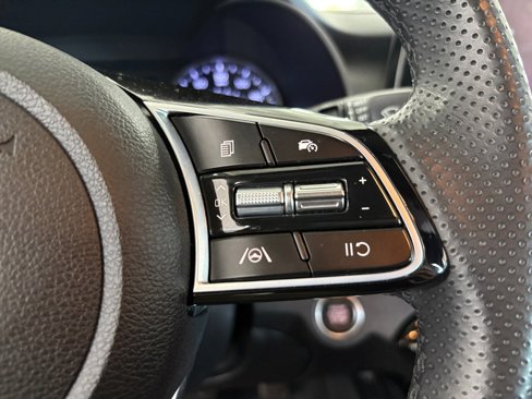 Certified 2023 Kia Forte GT-Line image 12