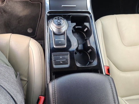 Used 2020 Ford Edge Titanium image 20