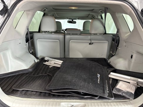 Used 2014 Toyota Prius V image 28