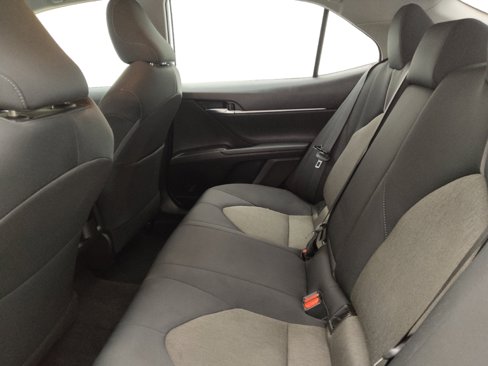 Used 2022 Toyota Camry LE image 18