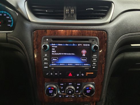 Used 2014 Chevrolet Traverse LTZ image 25