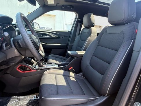 Used 2022 Chevrolet TrailBlazer RS w/ Sun and Liftgate Package image 17