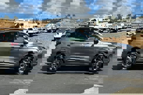 Used 2024 Ford Escape ST-Line w/ Equipment Group 301A image 3