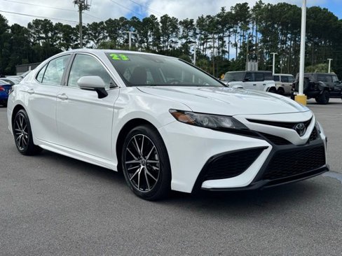 Used 2023 Toyota Camry SE image 7