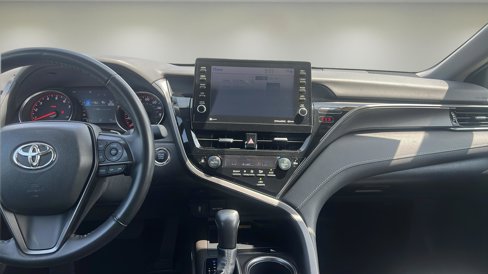 Used 2023 Toyota Camry XSE image 10