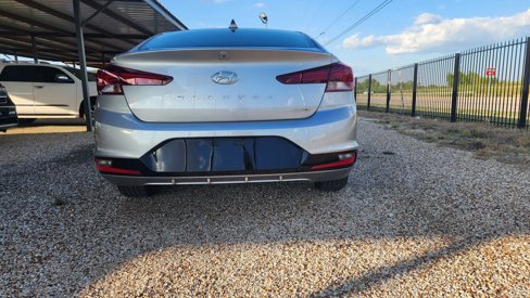 Used 2020 Hyundai Elantra Limited w/ Ultimate Package 03 image 9