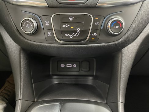 Used 2020 Chevrolet Equinox LT image 25
