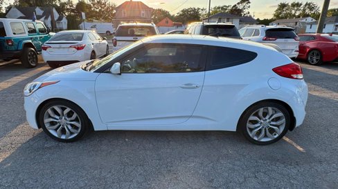 Used 2015 Hyundai Veloster w/ Option Group 02 image 2