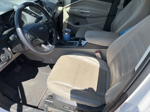 Used 2017 Ford Escape Titanium image 6