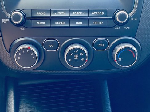 Used 2017 Kia Forte S image 27