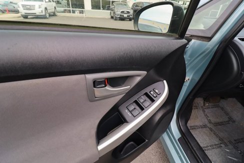 Used 2015 Toyota Prius Three image 35
