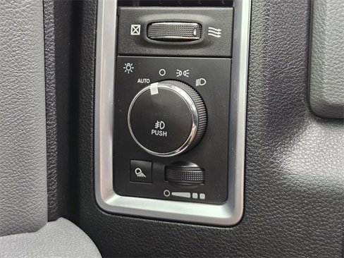 Used 2018 RAM 1500 Big Horn image 21