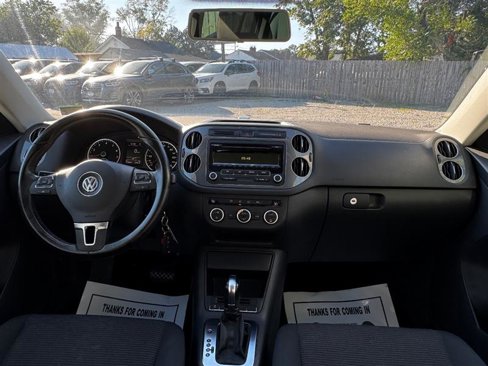 Used 2013 Volkswagen Tiguan S image 37