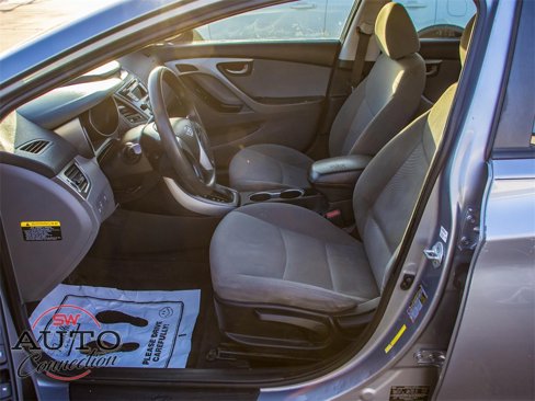 Used 2016 Hyundai Elantra SE image 18